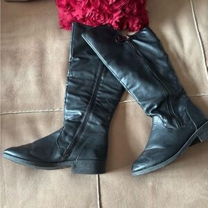 Black Knee-High Women's Boots